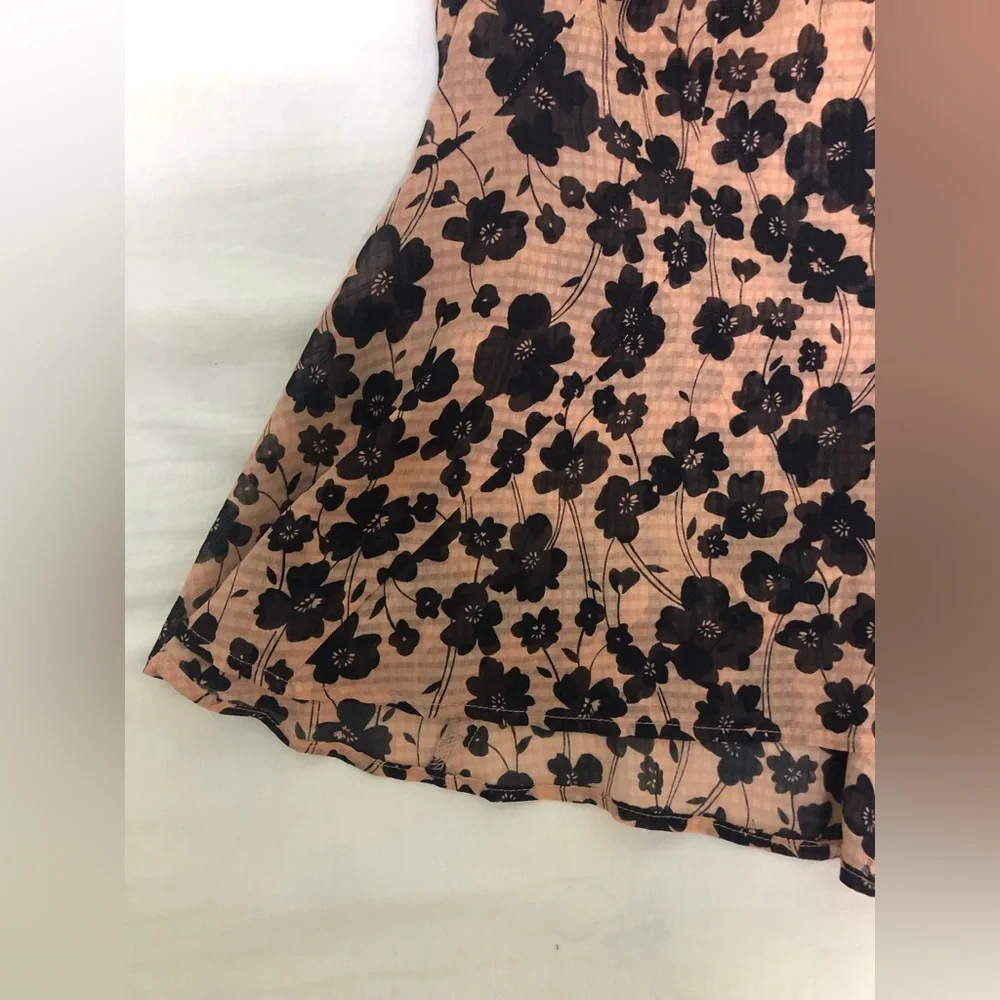 Cap-flutter sleeve black poppy and dusty pink light Portmans top - Picture 2 of 9